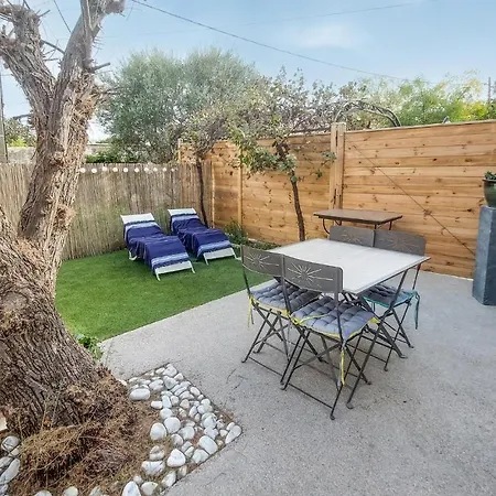 Casa vacanze 1 Bedroom Pet Friendly In Le Vieux
