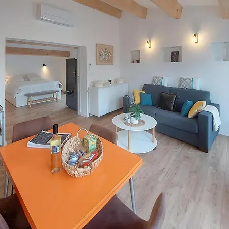 Casa vacanze 1 Bedroom Pet Friendly In Le Vieux *